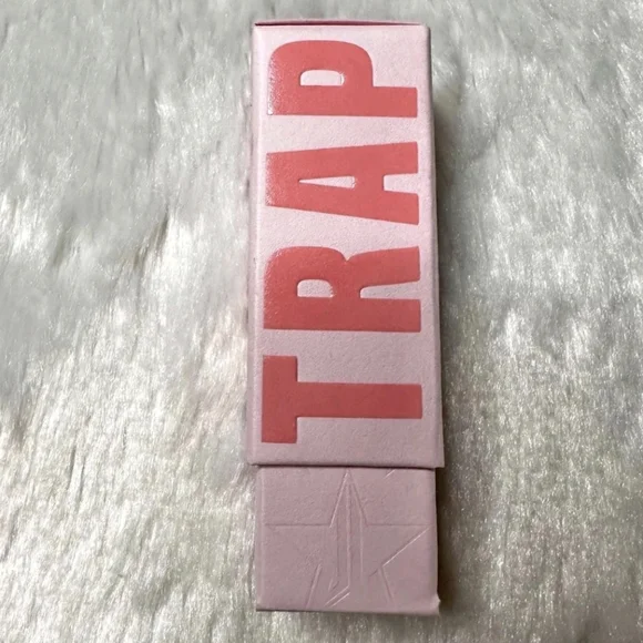 Jeffree Star Extending The Olive Branch Velvet Trap - Picture 9 of 14